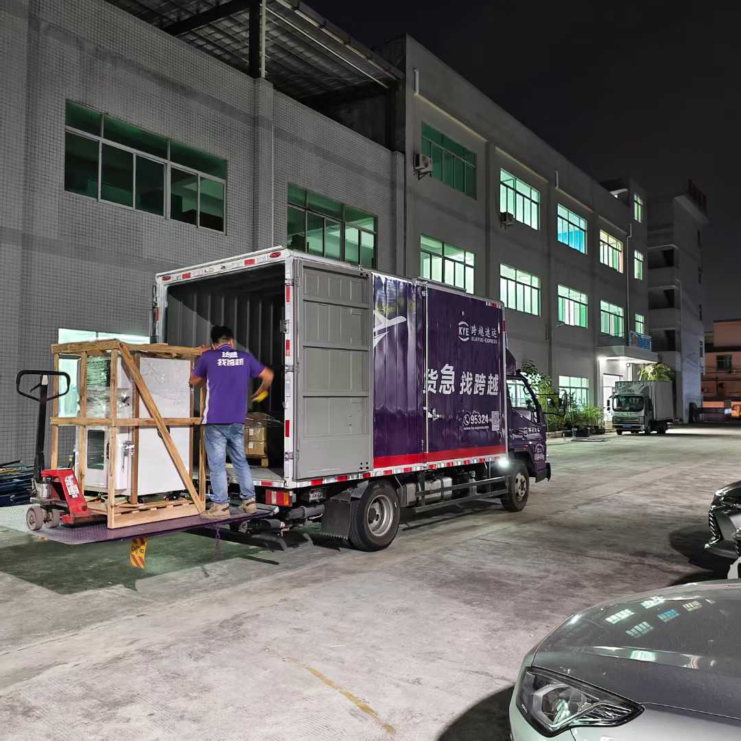 裝車出貨 裝車出貨